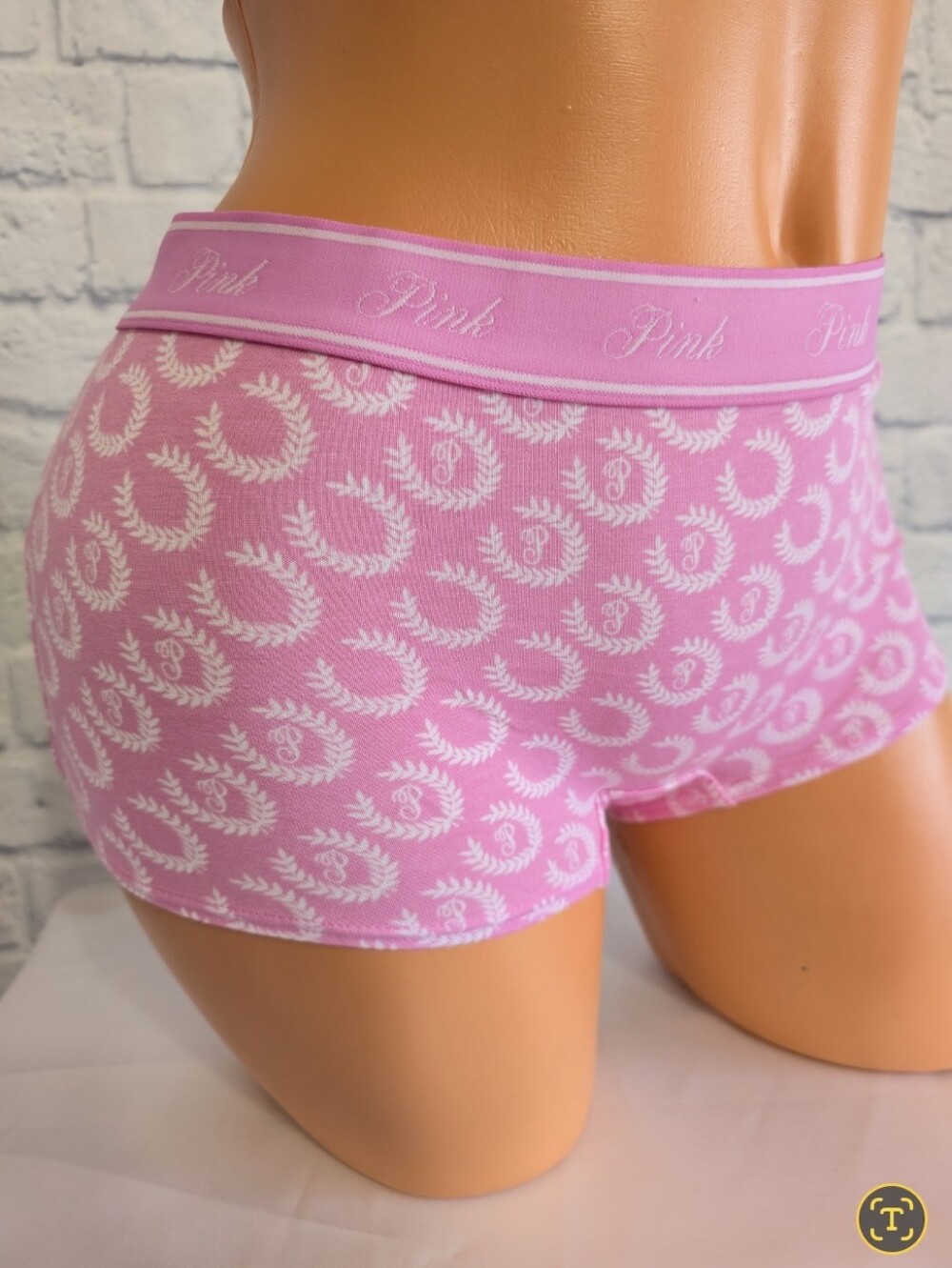 PINK Victoria's Secret Pink Logo Laurel Wreath Boyshort Boxer Panty New Large